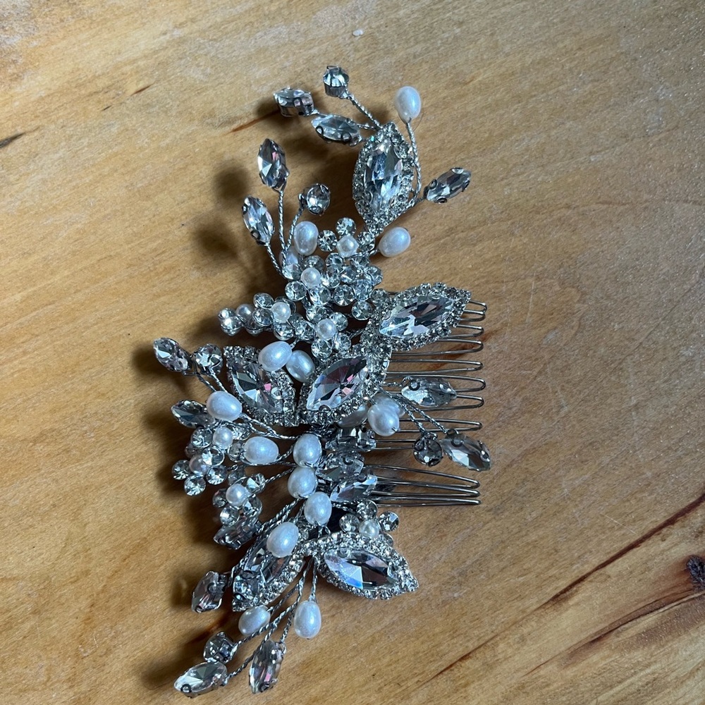 Elegant Silver and White Hair Comb wedding